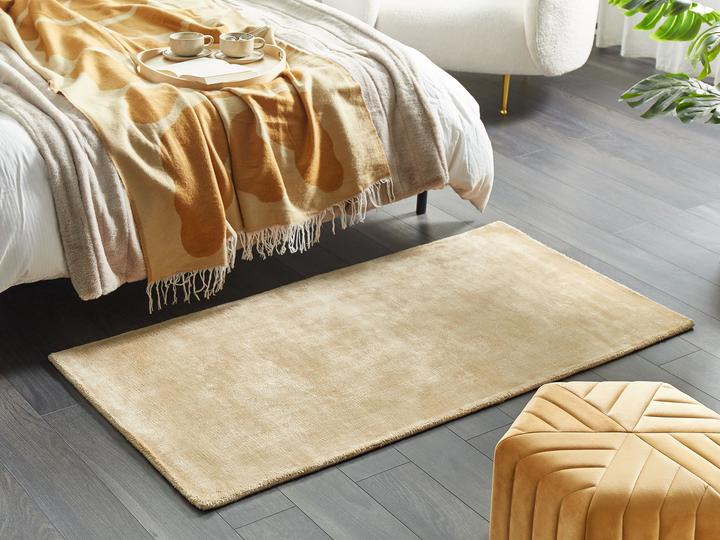 Actual product image Beliani Carpet viscose sand beige 80 x 150 cm short pile GESI II (80 x 150 cm)