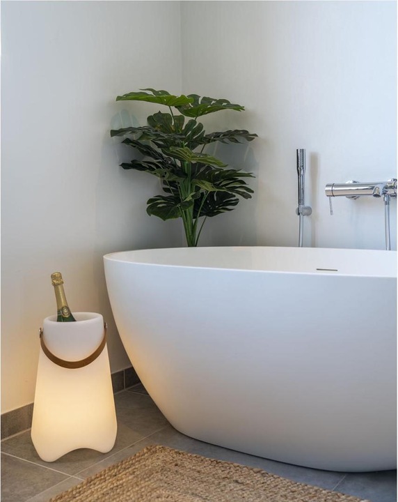 Actual product image House Nordic Bristol