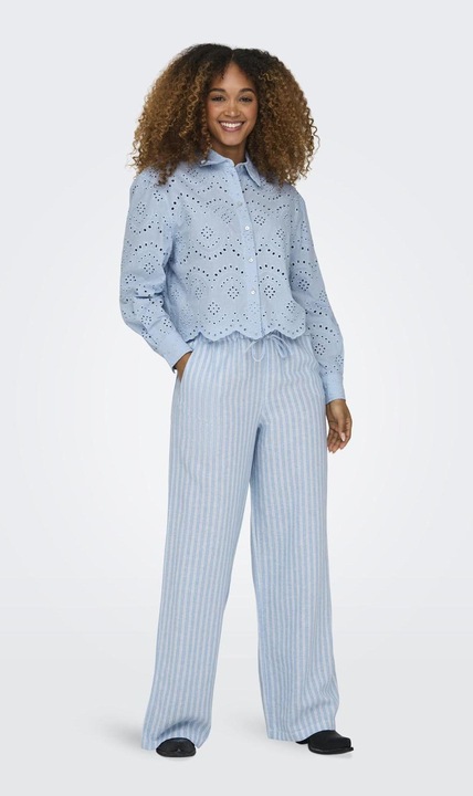 Actual product image Only Loose fit Shirt collar Sleeve cuffs with button Low set-in shoulder Shirt Shirt (S)