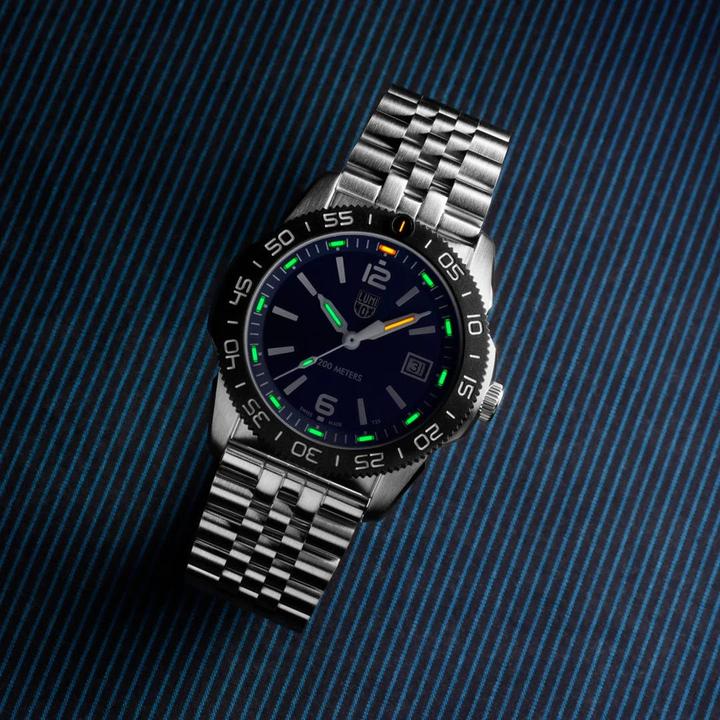 Actual product image Luminox PACIFIC DIVER 3120M SERIES (Diving watch, 39 mm)