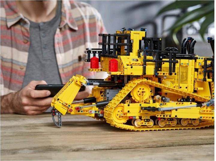 Produktbild LEGO Cat D11 Bulldozer (42131, LEGO Technic)