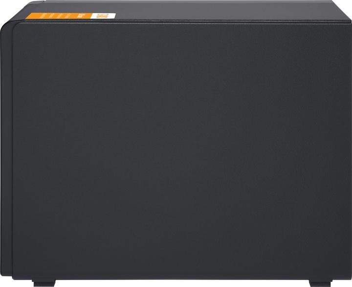 Actual product image QNAP TL-D400S