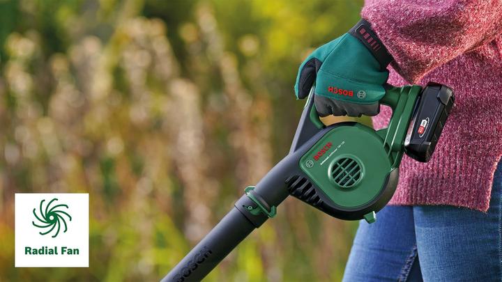Actual product image Bosch Home & Garden UniversalLeafBlower 18V-130 (Rechargeable battery operated, Leaf blower)