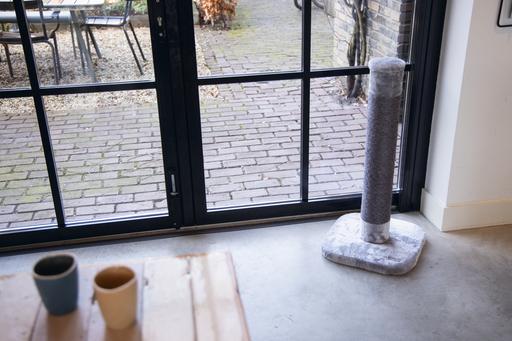 Actual product image Beeztees Bz scratching post Wumblo (80 cm, Grey)