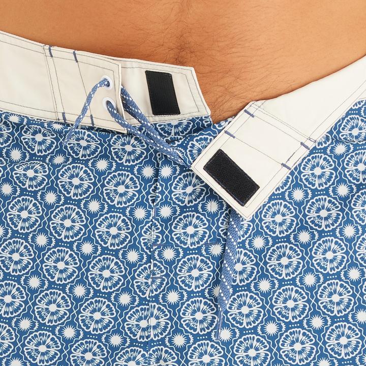 Actual product image Olaian Men's Boardshorts Surf 500 Long 18" - Surfingsun (42, 48)