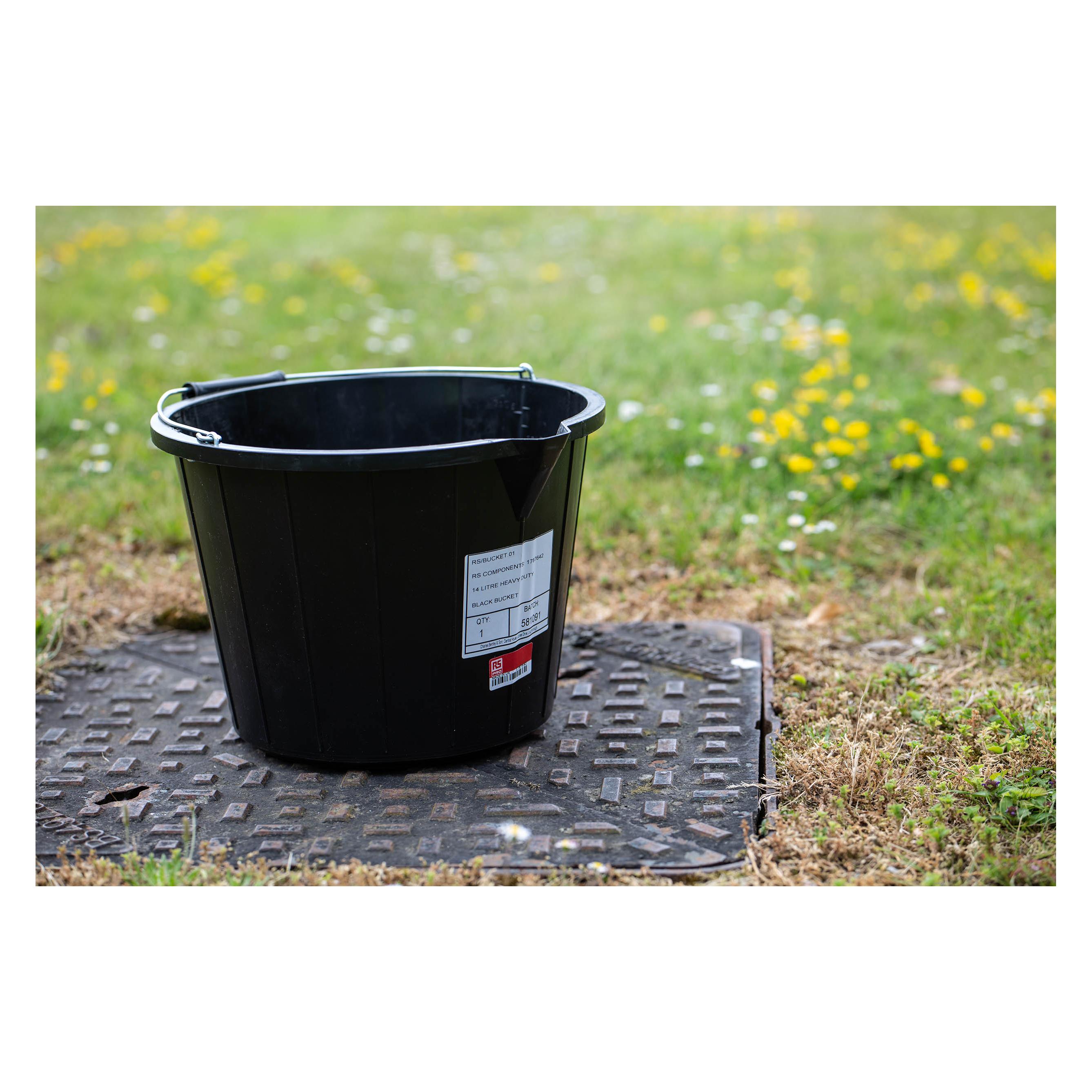 Wringeimer mit Siebaufsatz, Ausguss und Metall-Henkel - 12 Liter - grau Wringeimer mit Siebaufsatz, Ausguss und Metall-Henkel - 12 Liter - grau
