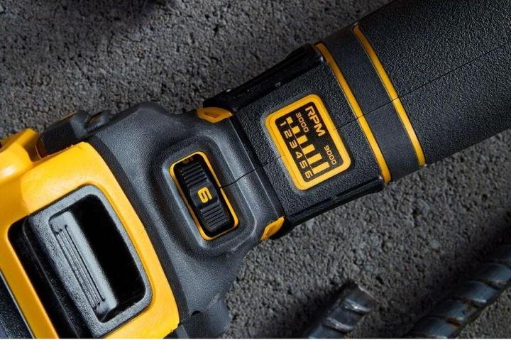Produktbild DeWalt 125 mm 18V Li-Ion 1x6,0Ah XR FELXVOLT (DCG409VST1-QW) Akkuschleifer, TST (125 mm)