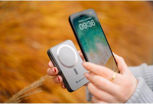 Produktbild Verbatim Charge ‘n’ Go Power Bank (10000 mAh, 35 W, 37 Wh)