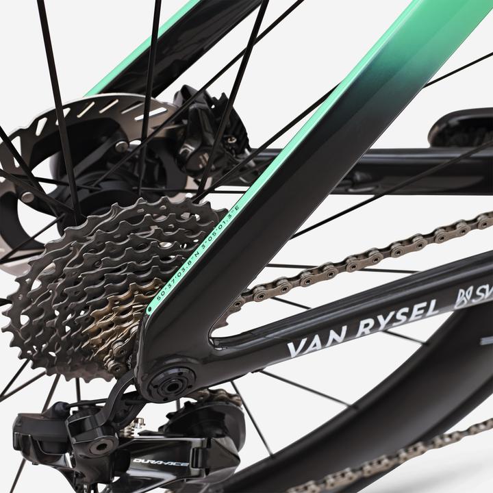 Actual product image Van rysel Rennrad Race RCR-F Pro CF Shimano Dura Ace Di2 Decathlon AG2R La Mondiale