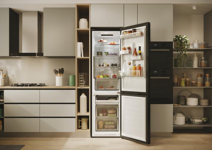 Actual product image Candy CNCQ2T518EB (279 l)