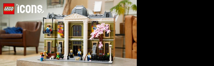 Actual product image LEGO Natural History Museum (10326, LEGO Icons)