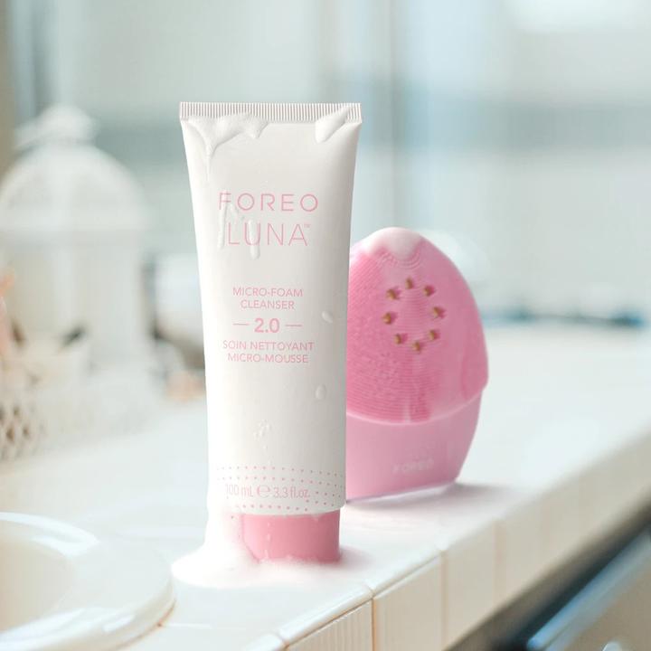 Immagine prodotto Foreo LUNA Micro-Foam Cleanser 2.0 Detergente per il viso con vitamina E e aminoacidi 100ml (Schiuma detergente, 100 ml)