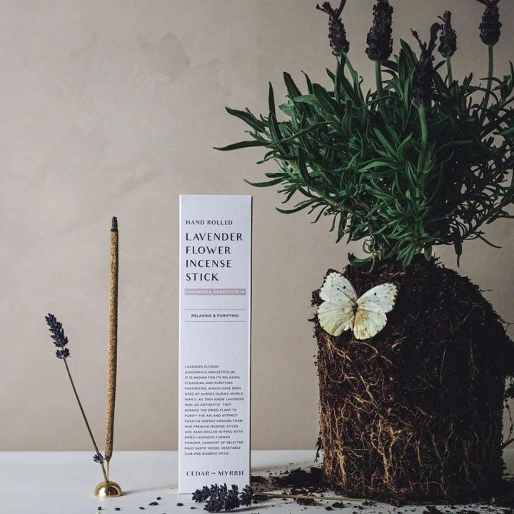 Actual product image Cedar and Myrrh Räucherstäbchen handgerollt Lavendel