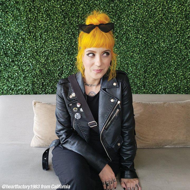 Immagine prodotto Skybound Sunshine Classic Creme Vegan Cruelty Free Tintura per capelli semi permanente gialla 118ml (Sole, Giallo)