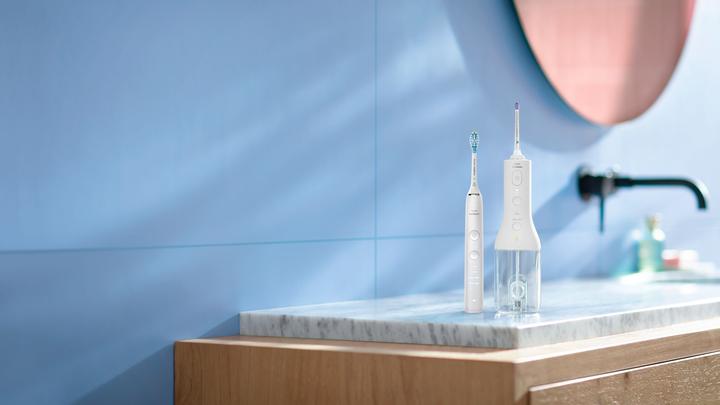 Produktbild Philips Sonicare Diamond Clean 9000 & Cordless Power Flosser 3000 (Schallzahnbürste)