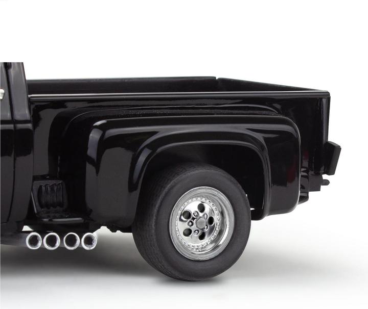Actual product image Revell '77 Chevy® Street Pickup