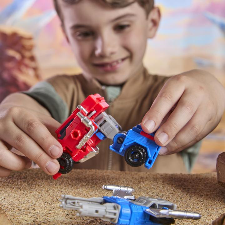 Image du produit Hasbro Cyberworld Armored Cyber Change (assorti - 1 pièce)