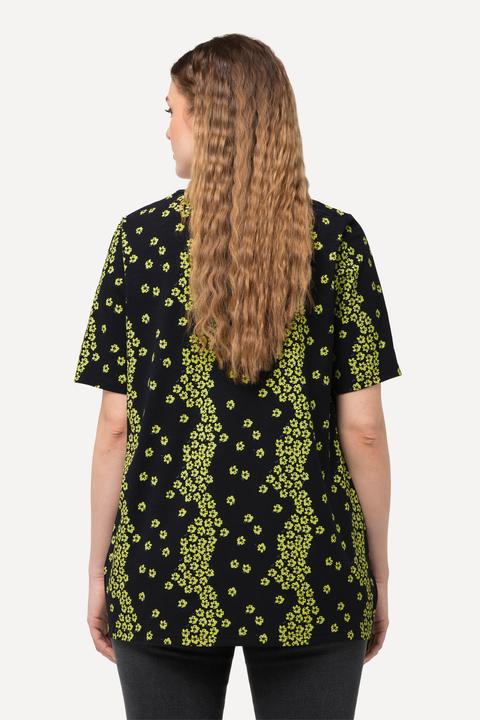 Image du produit Ulla Popken T-shirt à fleurs et plis fantaisie. Col en V et manches courtes. (46, 48)