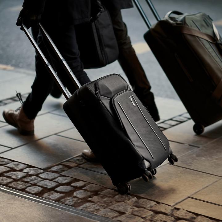 Actual product image Thule Crossover 2 Spinner (35 l)