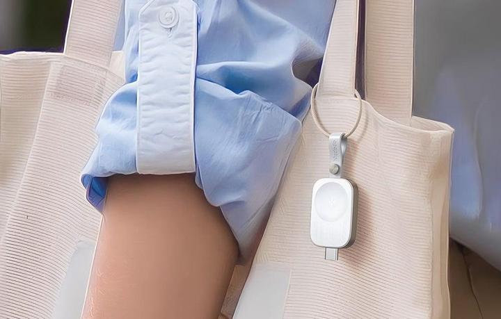 Produktbild Mcdodo CH-4992 USB-C Charger for Apple Watch (3.50 W)