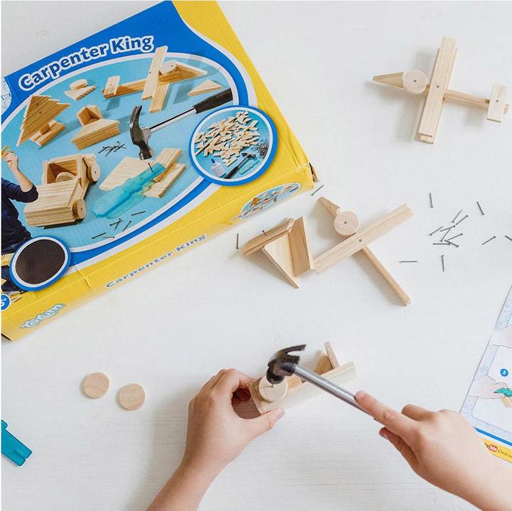 Actual product image Totum Wood and hammer set