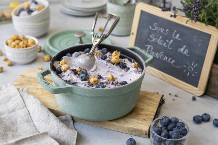 Produktbild Zwilling La Cocotte Cocotte, 18 cm | Salbeigrün | rund | Gu (Bräter + Schmortopf, Gusseisen)