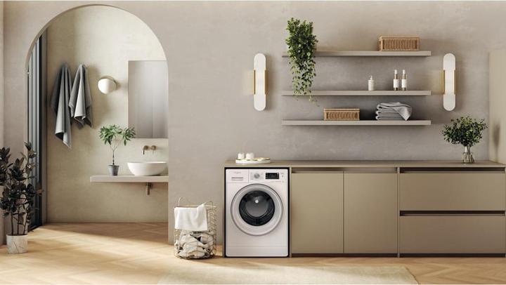 Actual product image Whirlpool FFB 7469 SV EN Washing machine 7 (7 kg, Left)