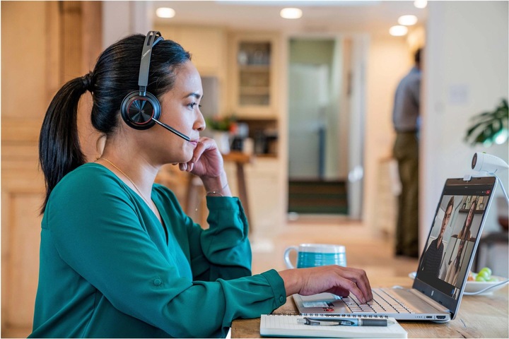 Actual product image Poly Headset Voyager Focus 2 MS (Wireless, Cable, USB-A)