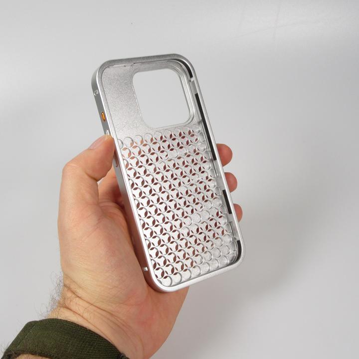 Produktbild PhoneLook Hülle im Mac Pro Look mit Aromatherapie und Wärmeableitung Space Grey (Apple iPhone 15 Pro Max)