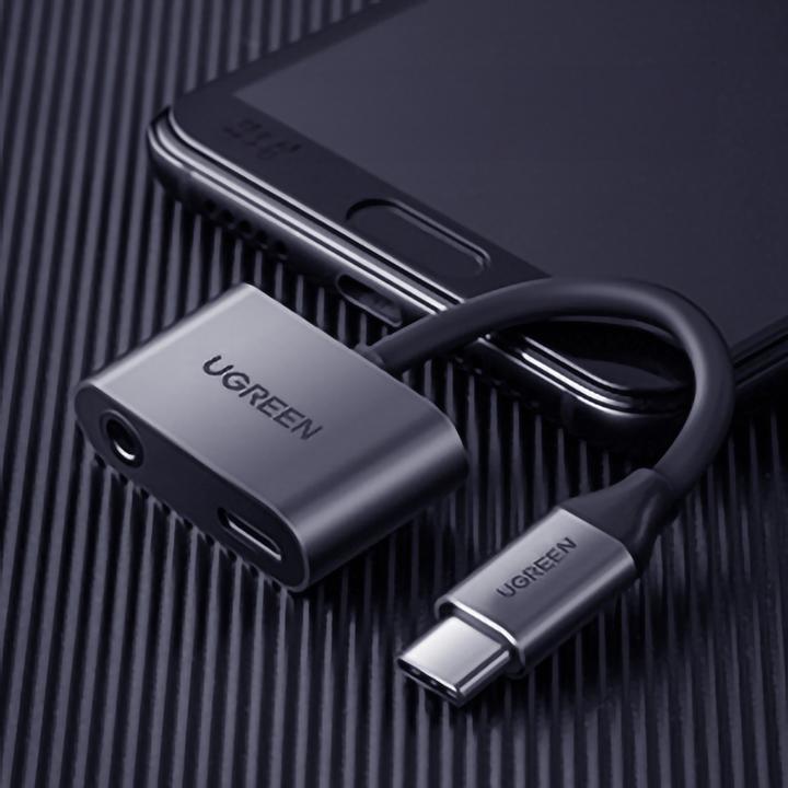 Produktbild Ugreen USB-C zu 3.5mm Audio + USB-C Buchse Adapter (USB Typ C, 3.5mm Buchse, USB Typ C)