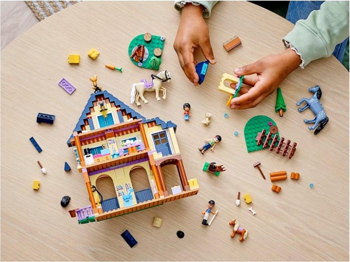 Actual product image LEGO Riding farm in the forest (41683, LEGO Friends)