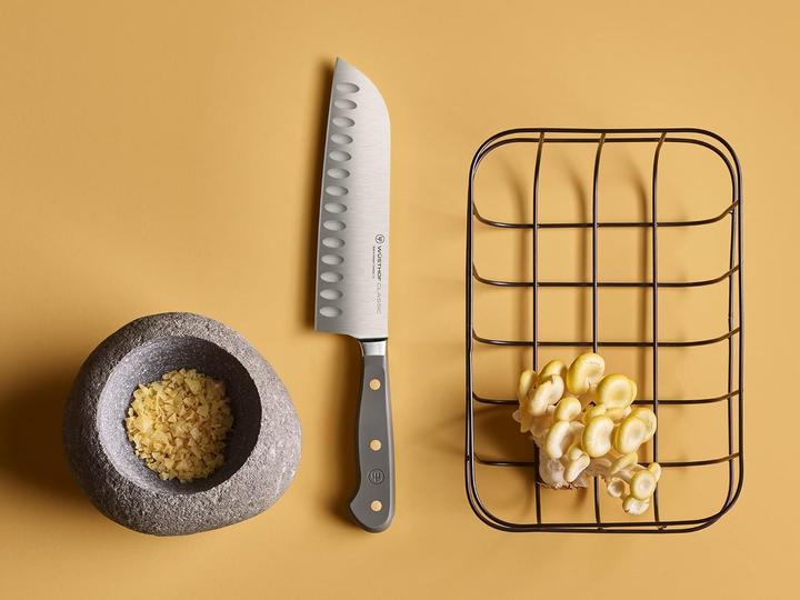 Actual product image Wüsthof Santuko knife dark grey chequered (17 cm)