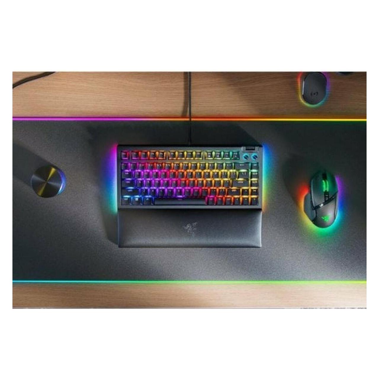 Razer BlackWidow V4 (US, Kabelgebunden), Tastatur, Schwarz