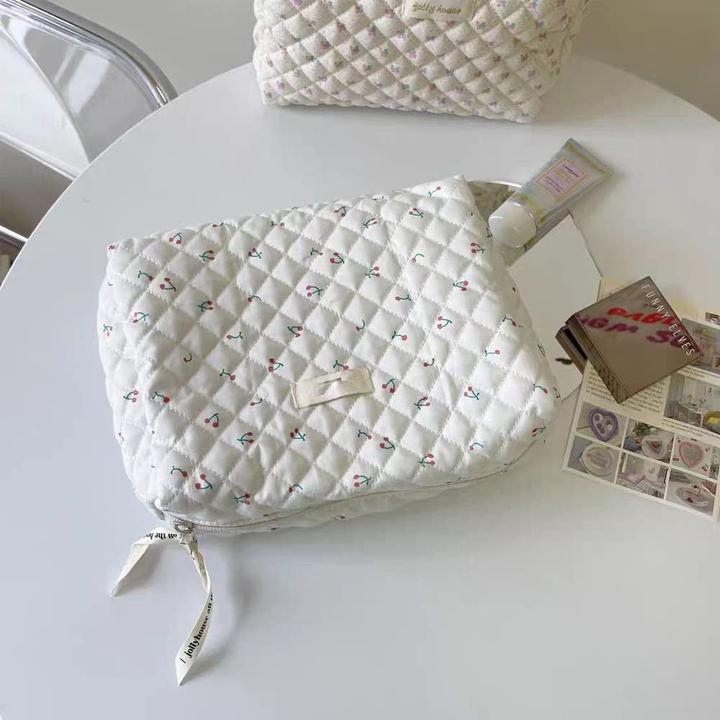 Produktbild Only-Bags.Store Reisekosmetiktasche, Schminktasche, gesteppter Kulturbeutel