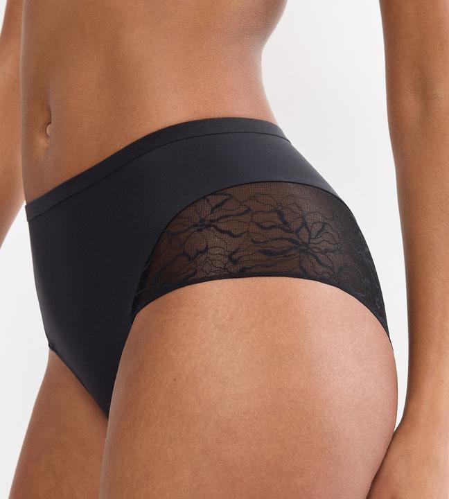 Actual product image Triumph Comfort Contour (Single pack, L)