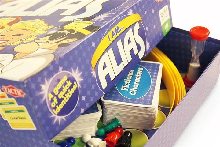 Actual product image Tactic Play. Alias: "I Am", LT (Lithuanian)