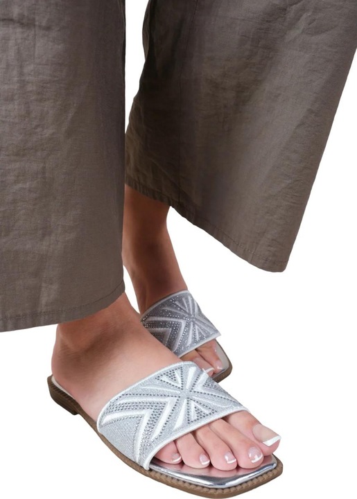 Actual product image Where's That From Womens/Ladies Blossom Textured Wide Band Flat Sandals (36)