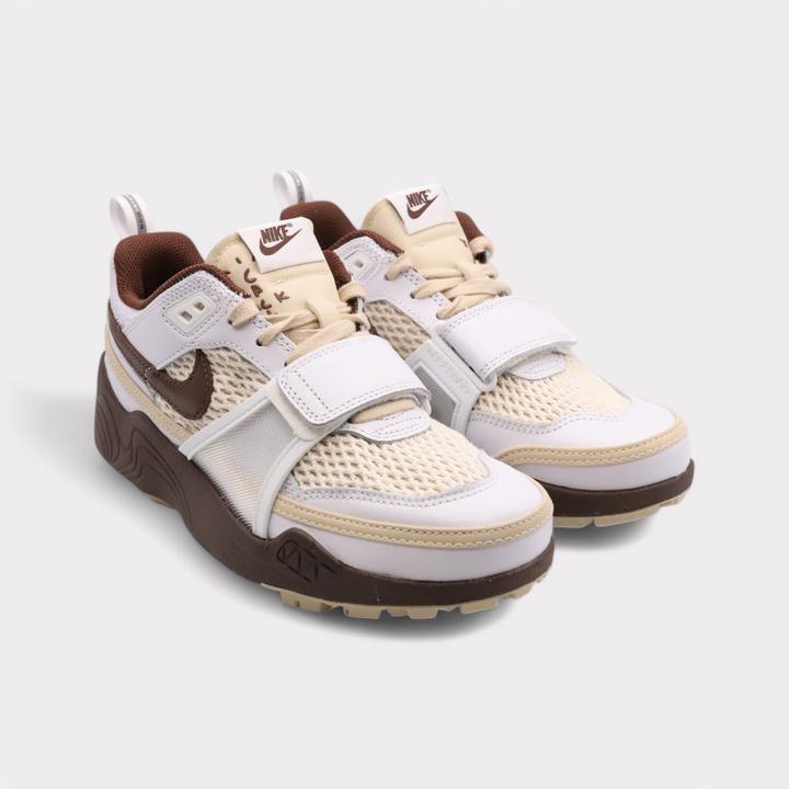 Image du produit Nike Zoom Field Jaxx Travis Scott (38)