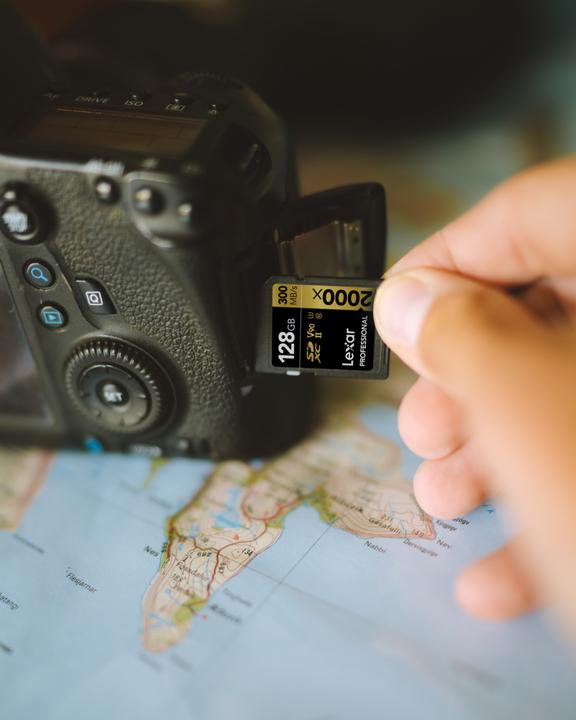 Image du produit Lexar Professional Gold 2000x (128 Go, SDXC, U3, UHS-II)