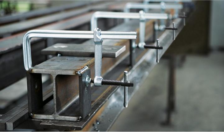 Immagine prodotto Bessey Morsetto a vite interamente in acciaio classificabile (250 mm)