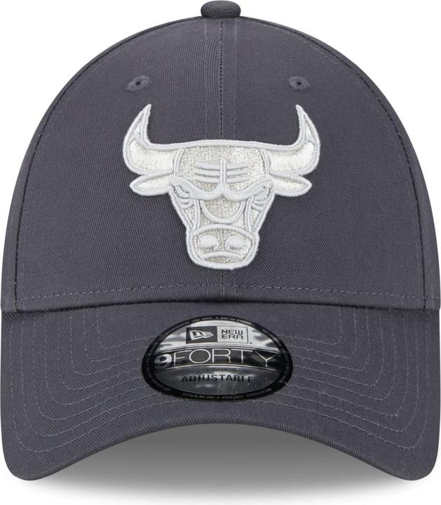Actual product image New Era 9Forty Strapback Cap - Metallic Chicago Bulls (One size)