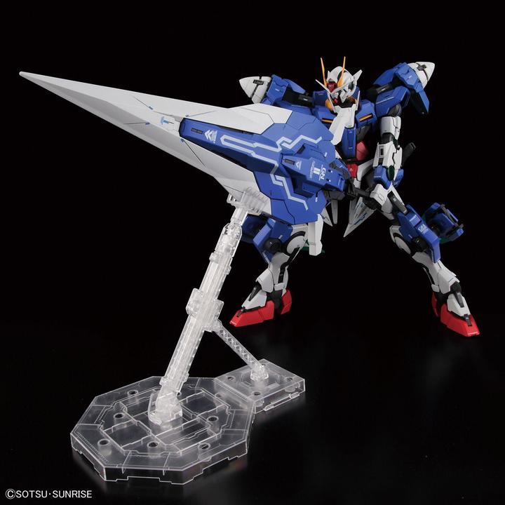Actual product image Bandai Gundam - 00 Seven Sword/G Perfect Grade