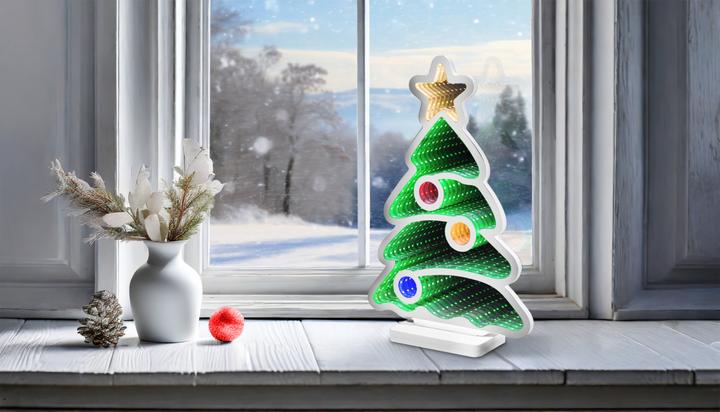 Produktbild Idena LED Infinity Mirror Weihnachtsbaum 13x5,5x22cm batteriebetrieben