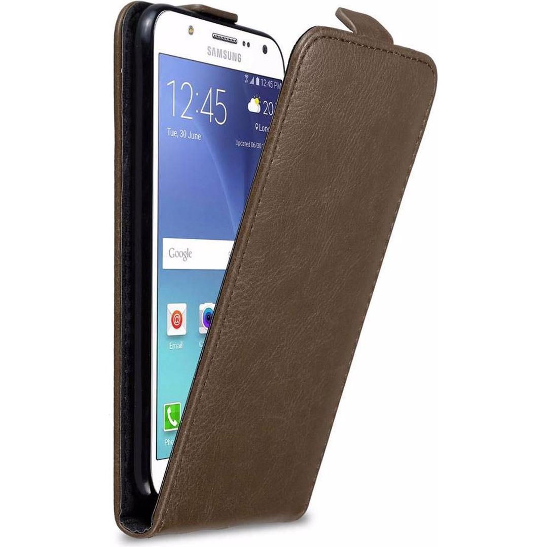 Cadorabo Flip wie Invisible Cover (Samsung Galaxy J7), Smartphone Hülle, Braun