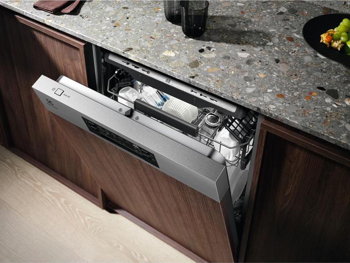 Produktbild Electrolux LV INT EEM69300IX