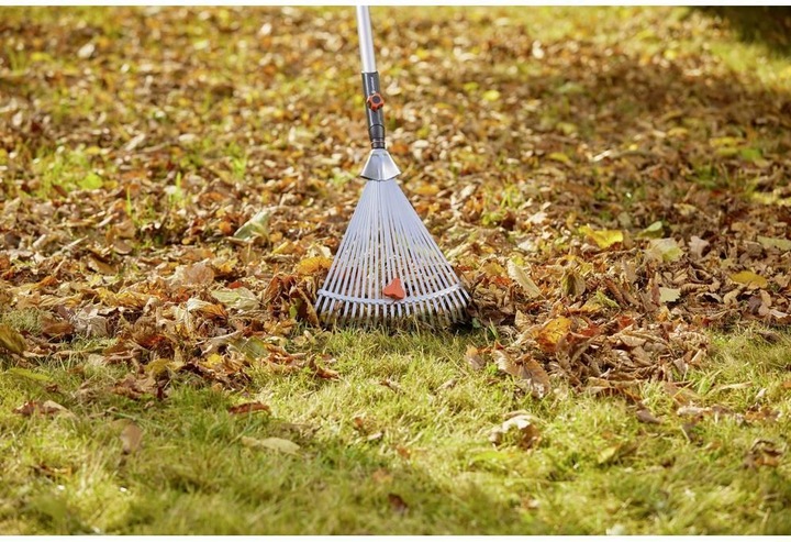 Actual product image Gardena Adjustable broom