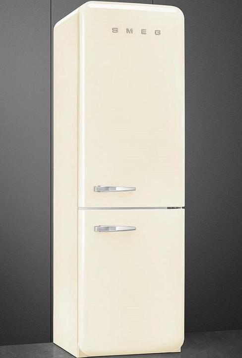 Image du produit Smeg Style rétro FAB32RCR5 (331 l)