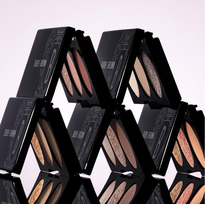 Produktbild Bobbi Brown Essential (Hellgrau)