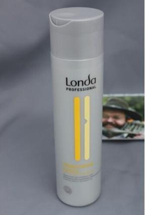 Actual product image Londa Professional Visible Repair Shampoo Rebuilding And Nourishing Shampoo For Damaged Hair 250ml (Liquid shampoo, 250 ml)