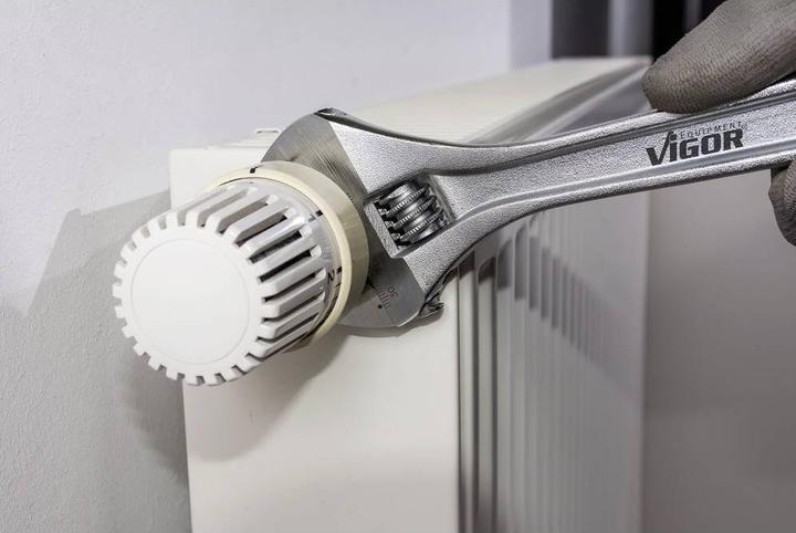 Actual product image Vigor ROLLING FORK WRENCH 0 - 33MM (33 mm)